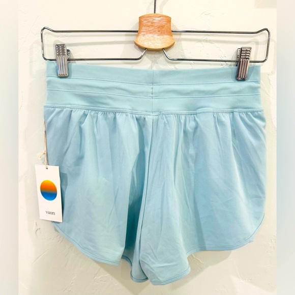 Vuori Daily Speed Short 2.5” Spearmint New with Tags Sz Small - Picture 3 of 3